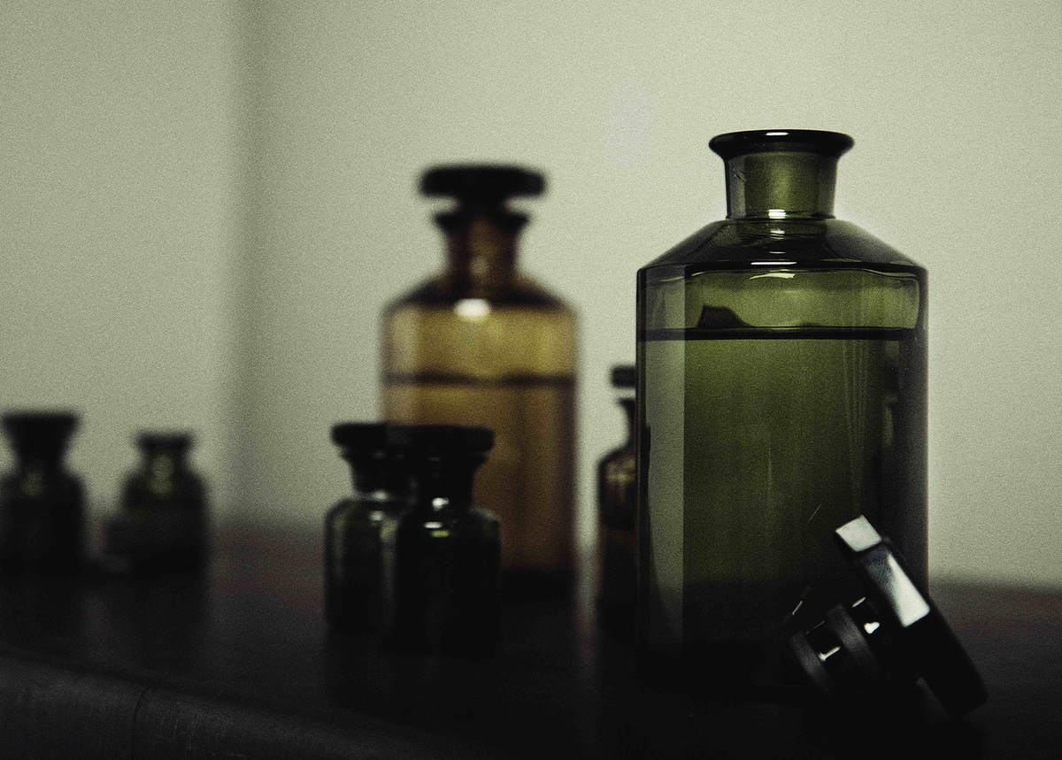 NOS PRODUITS & ACCESSOIRES NATURELS POUR DIFFUSER DU BIEN-ÊTRE DANS VOTRE MAISON.