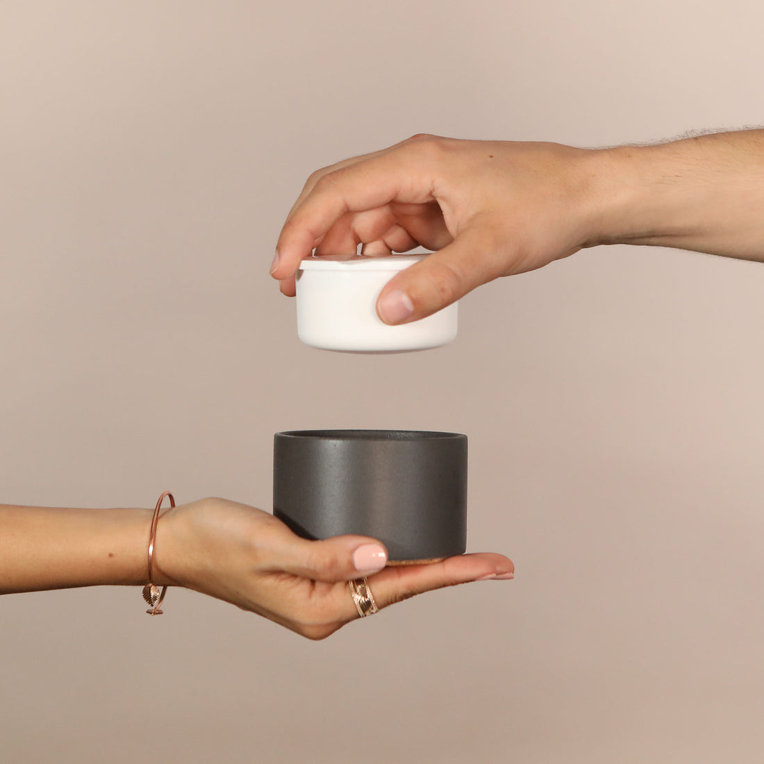 DUO LE NETTOYANT POUDRE 65GR + GRAND POT GRIS BETON