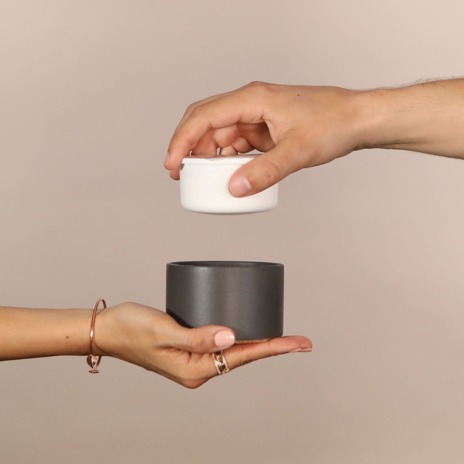 DUO LE NETTOYANT POUDRE 65GR + GRAND POT GRIS BETON